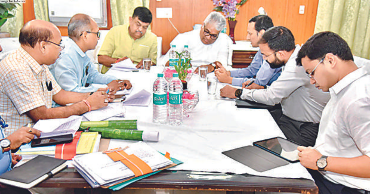 Bhupender Yadav & Raj officials discuss devp plans for new Khairthal-Tijara dist